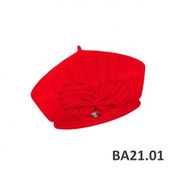 Beret with decoration BA21.01